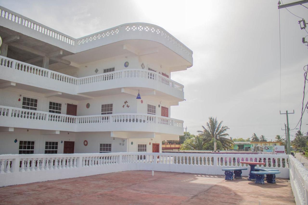 Las Palmas Hotel Corozal Exterior foto